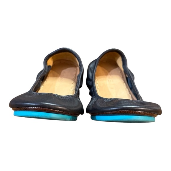 Tieks Matte Black Leather Flats with Turquoise Soles Women’s Size 9 - Picture 4 of 8
